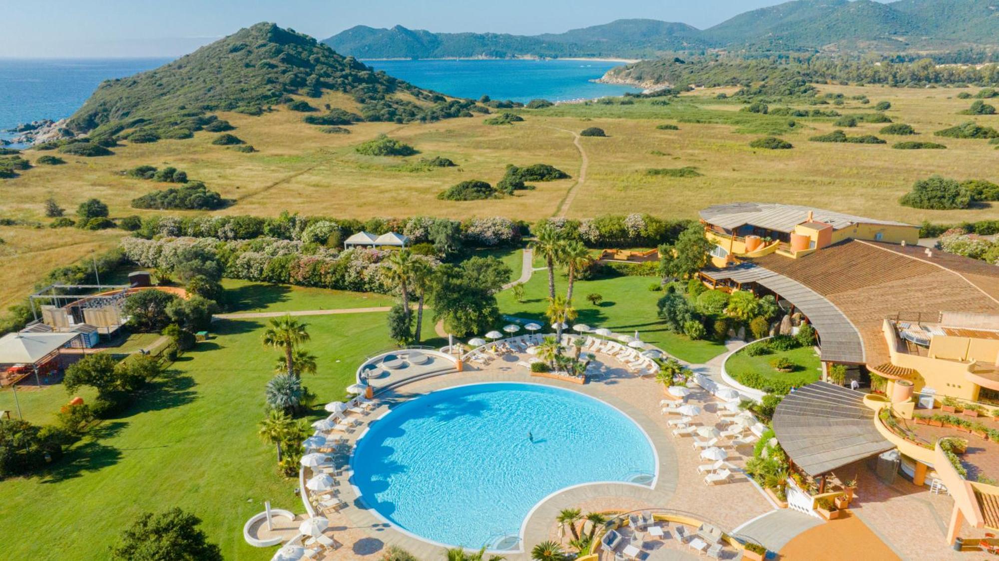 Sant'Elmo Beach Hotel Castiadas Exterior photo