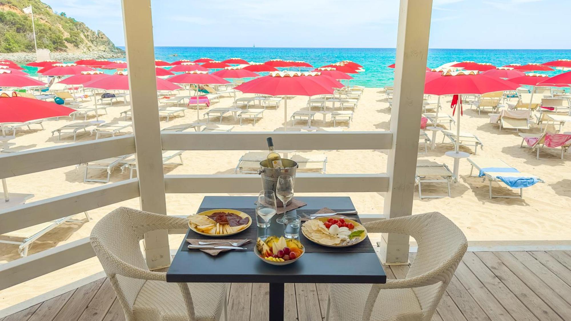 Sant'Elmo Beach Hotel Castiadas Exterior photo